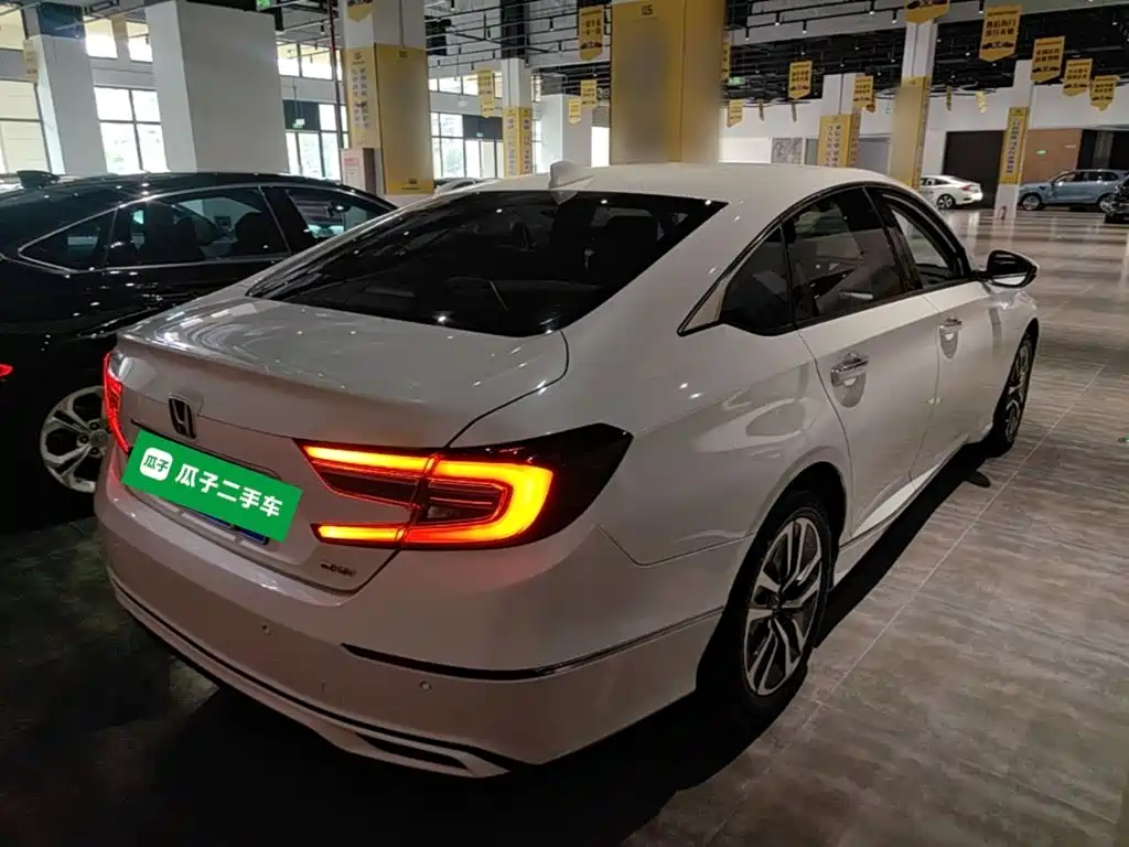 Honda Accord — миниатюра 7