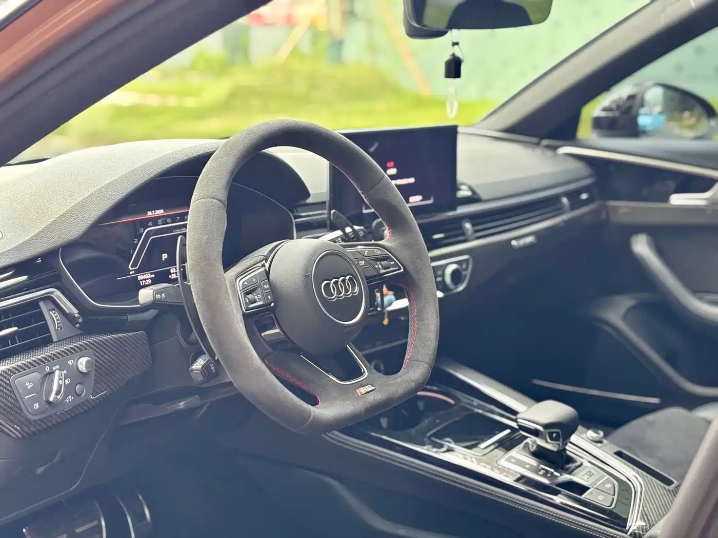 Audi RS 4 2021 Champagne/brown из Китая