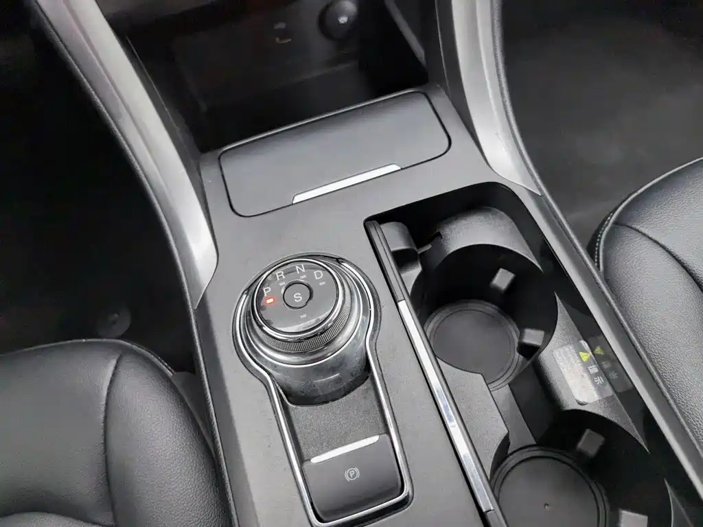 Ford Mondeo — миниатюра 13