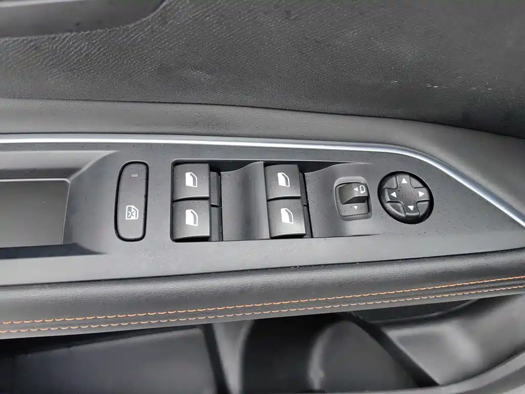Peugeot 5008 — миниатюра 9