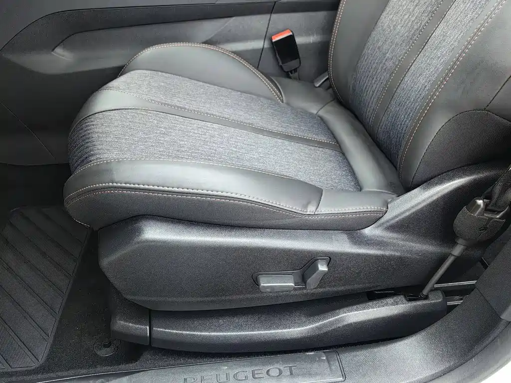 Peugeot 5008 — миниатюра 20