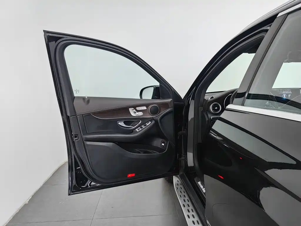 Mercedes-Benz GLC — миниатюра 8