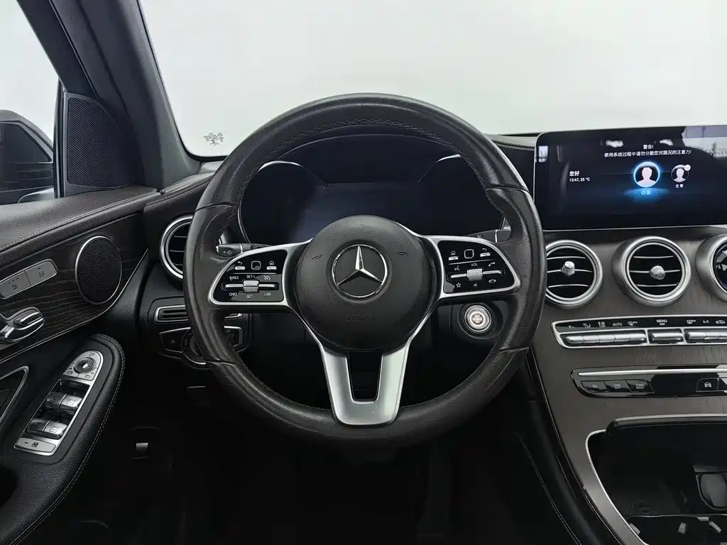 Mercedes-Benz GLC — миниатюра 11