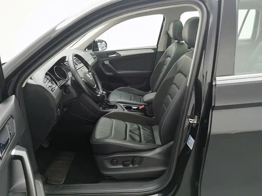 Volkswagen Tiguan L — миниатюра 10