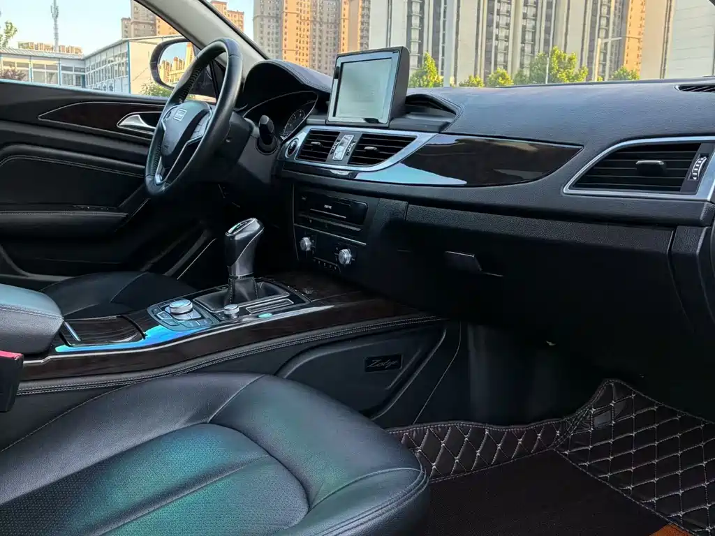 Zotye Zotye Z700 — миниатюра 7