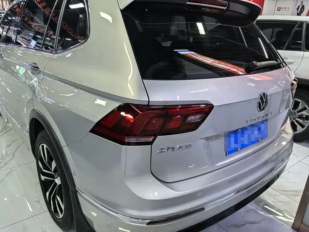 Volkswagen Tiguan L — миниатюра 5