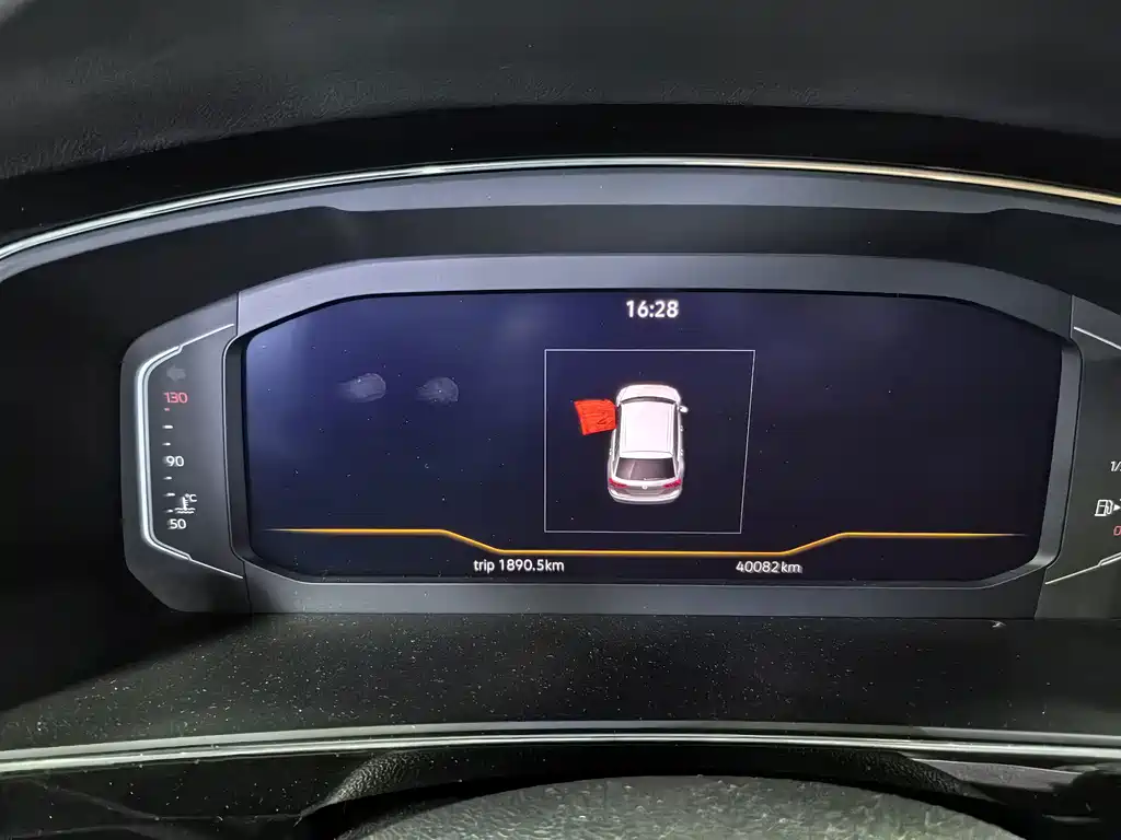 Volkswagen Tiguan L — миниатюра 11