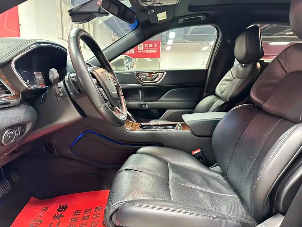 Lincoln Continental — миниатюра 8
