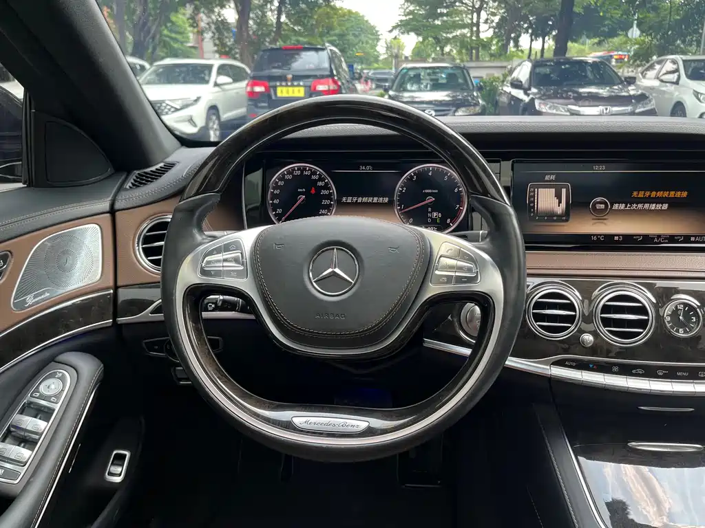 Mercedes-Benz S-Class — миниатюра 16