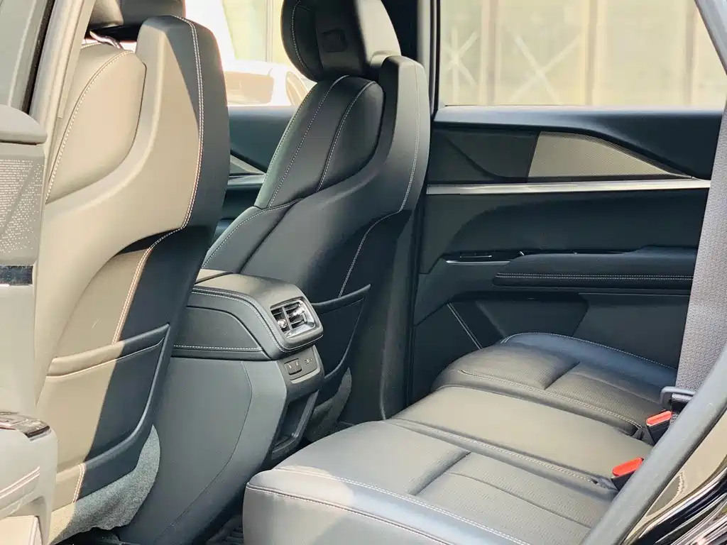 Cadillac XT5 — миниатюра 18