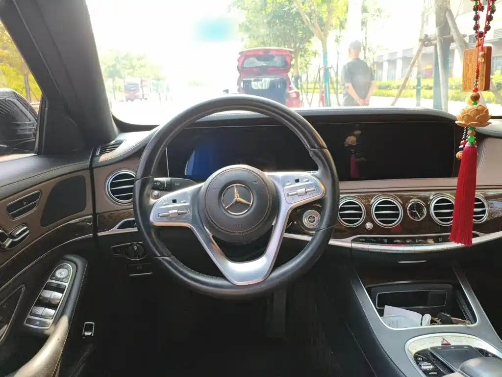 Mercedes-Benz S-Class — миниатюра 6