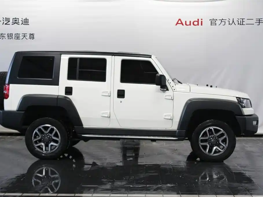 BAIC BJ40 2016 40L 2.3T AT Premium
