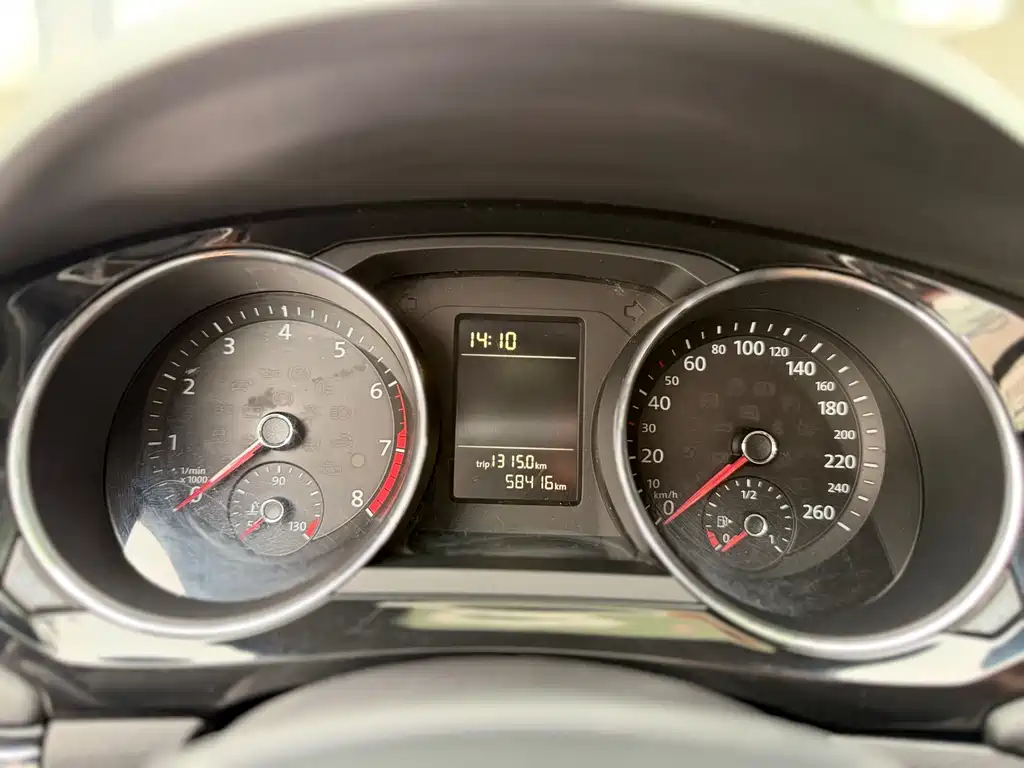 Volkswagen Sagitar — миниатюра 19