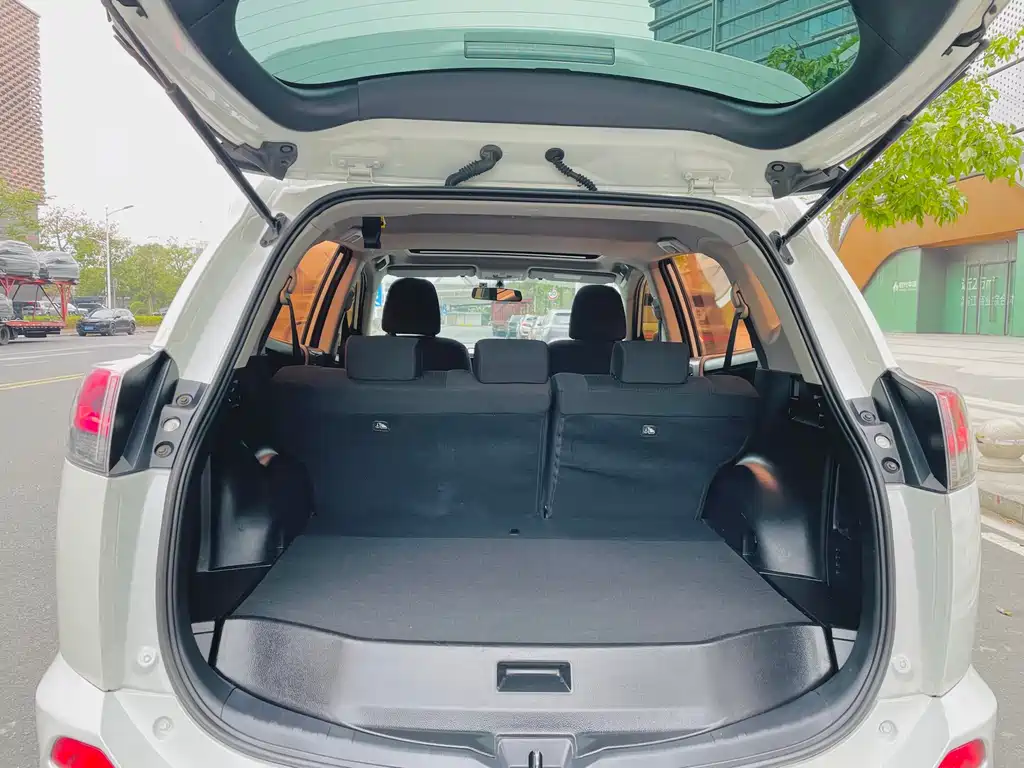 TOYOTA RAV4 RONGFANG