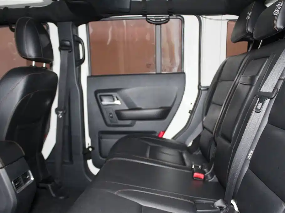 BAIC BJ40 2016 40L 2.3T AT Premium