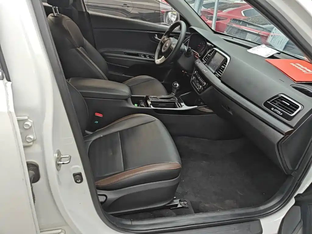 Kia K4 — миниатюра 25