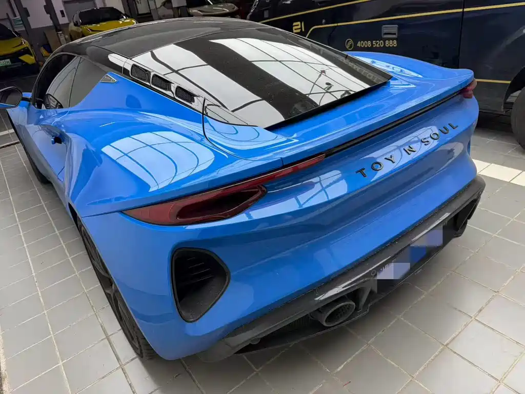 Lotus Emira — миниатюра 7