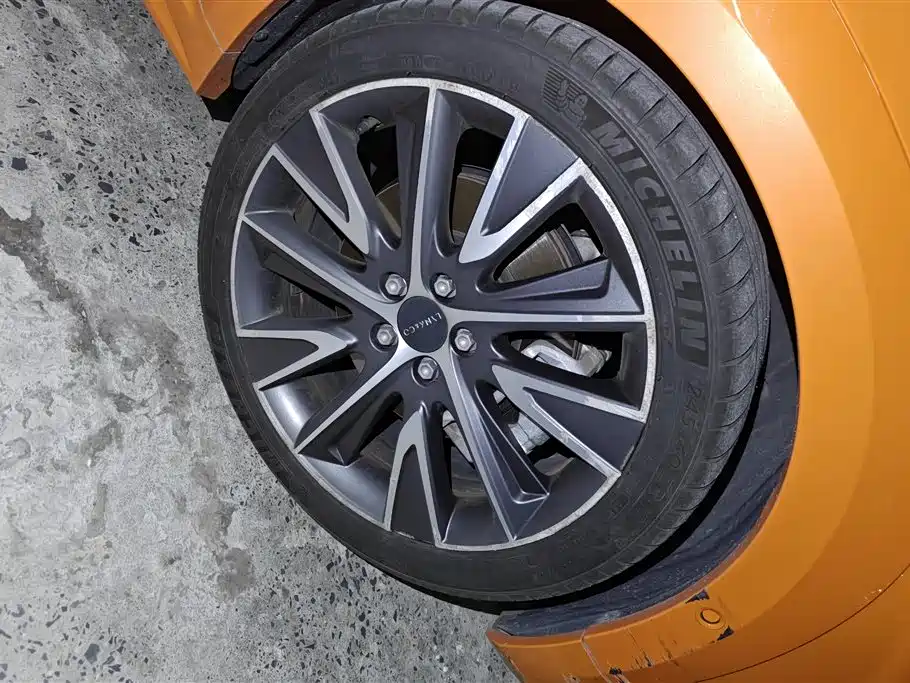 Lynk & Co 02 Hatchback 2021 2.0TD Halo