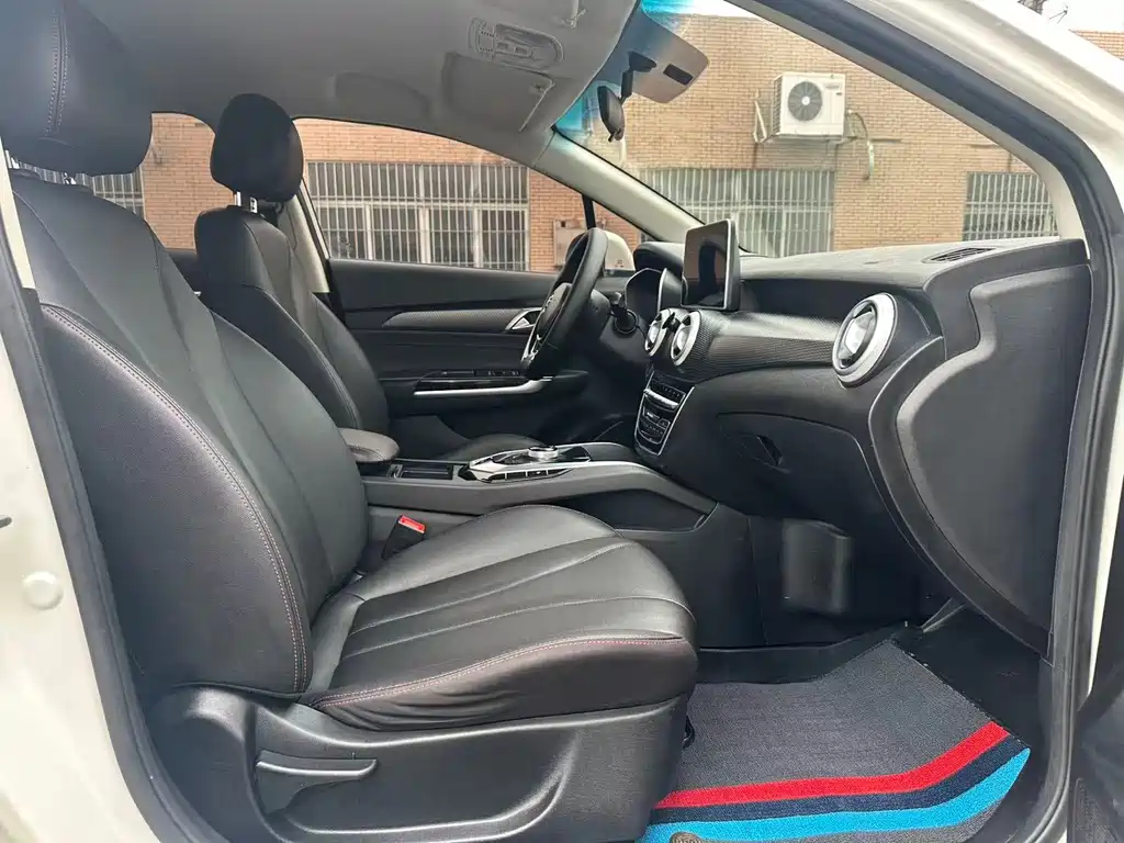 BAIC EU5 — миниатюра 12