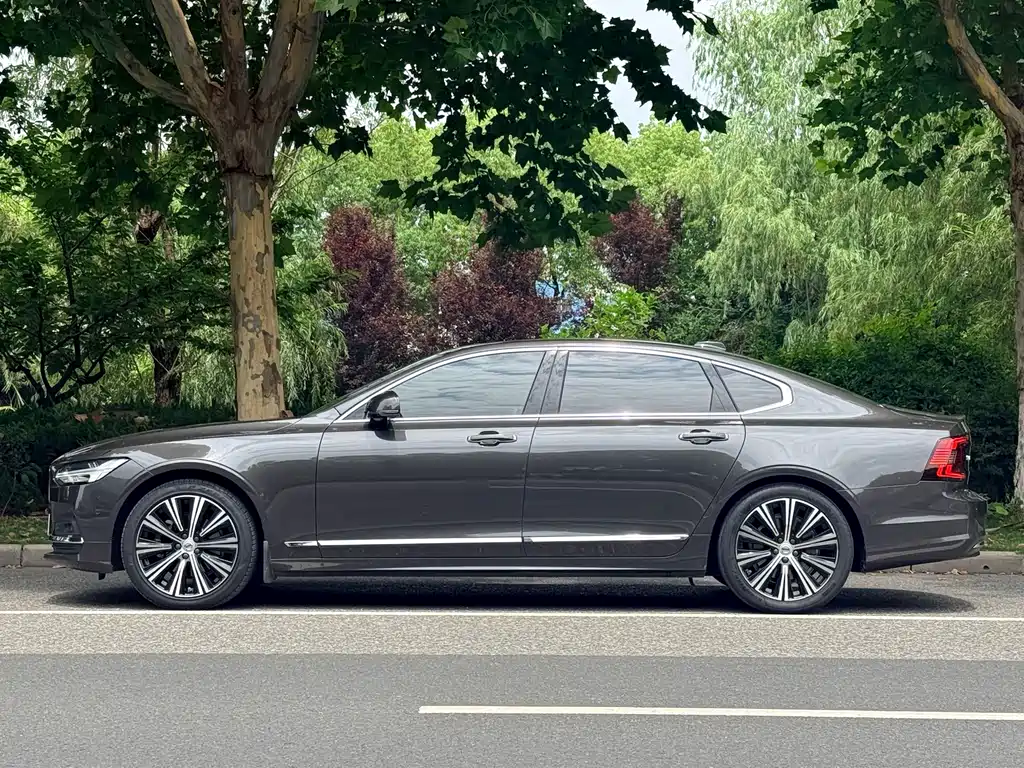 Volvo S90 2021 B5 Luxury