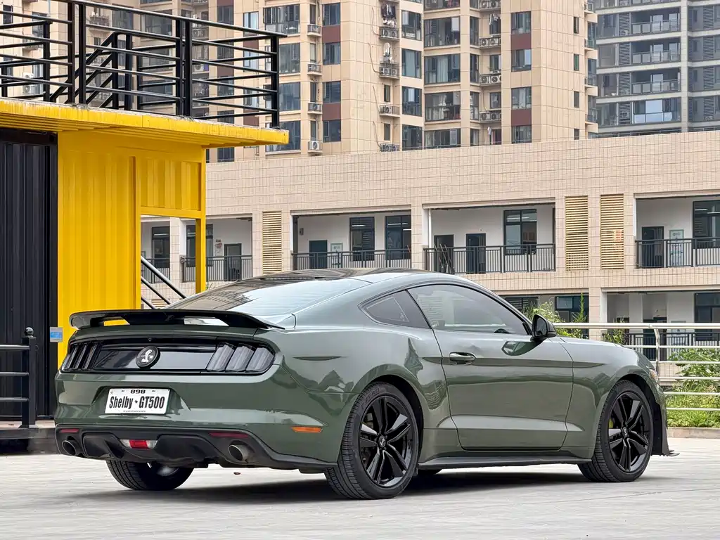 Ford Mustang — миниатюра 7