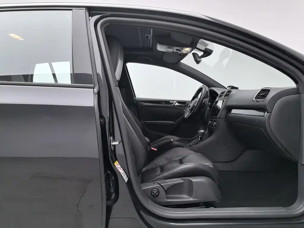 Volkswagen Golf GTI — миниатюра 23