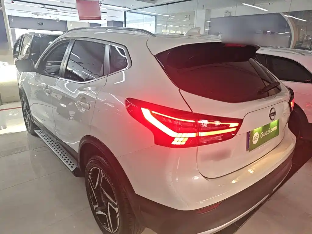 Nissan Qashqai — миниатюра 5