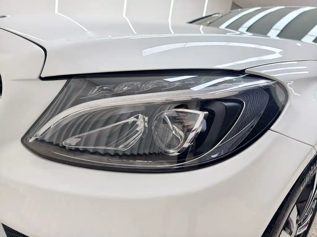 Mercedes-Benz C-Class — миниатюра 31