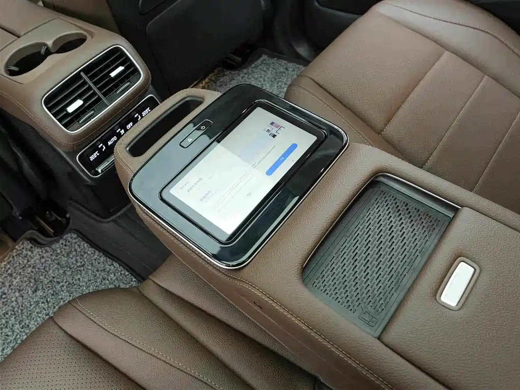 Mercedes-Benz GLS — миниатюра 18