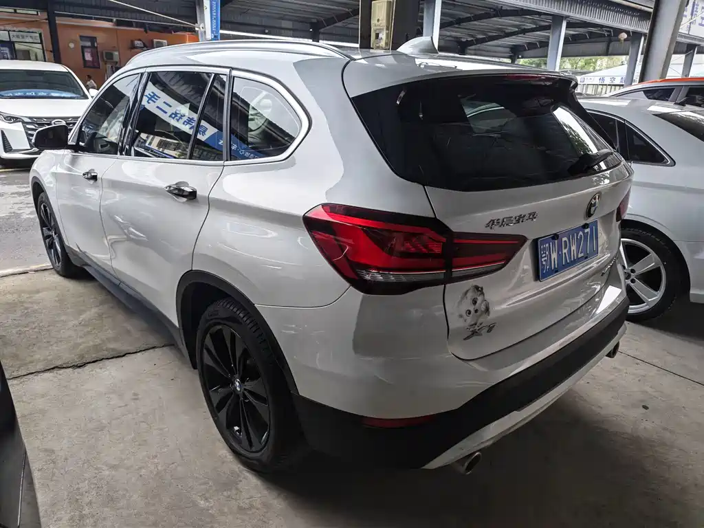 BMW X1 — миниатюра 10