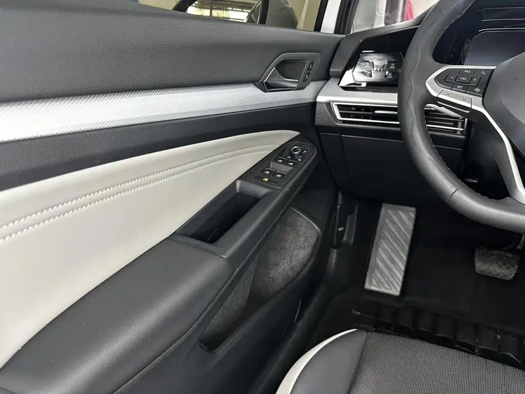 Volkswagen Golf — миниатюра 24