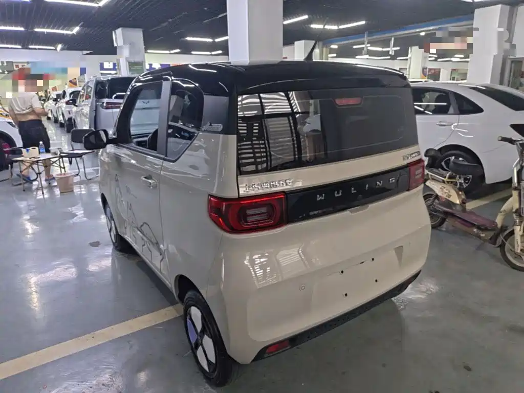 Wuling MINIEV — миниатюра 5