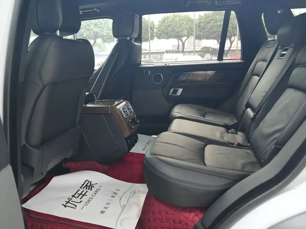 Land Rover Range Rover — миниатюра 6