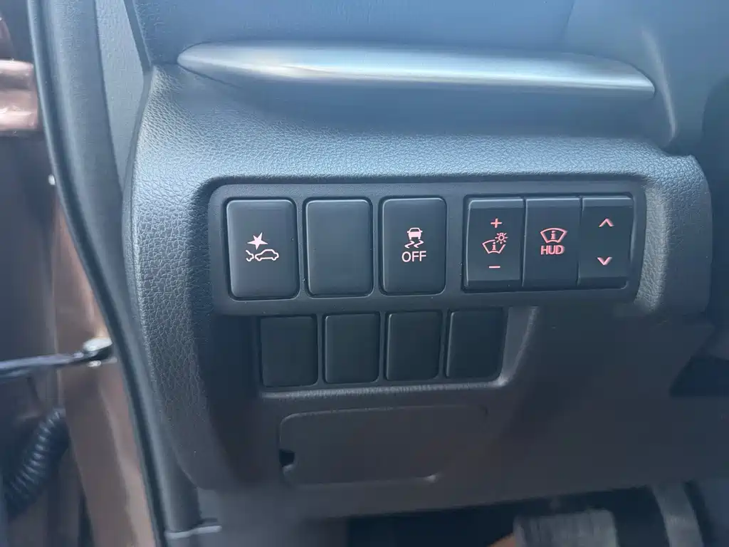 Mitsubishi Eclipse Cross — миниатюра 11