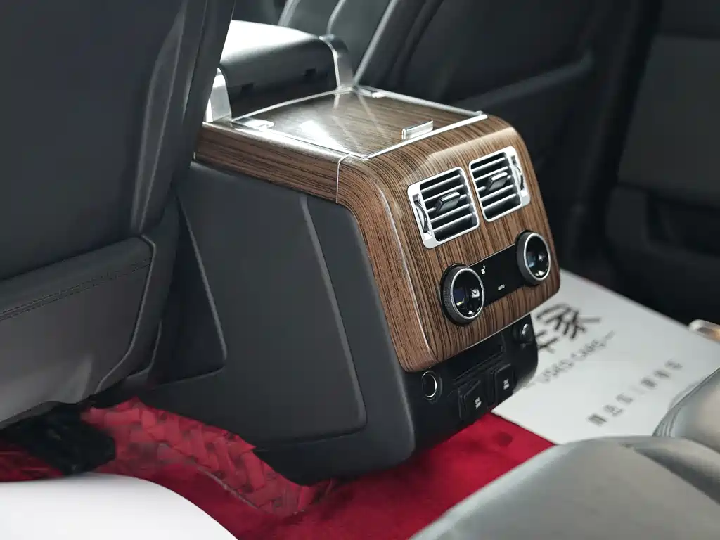 Land Rover Range Rover — миниатюра 12