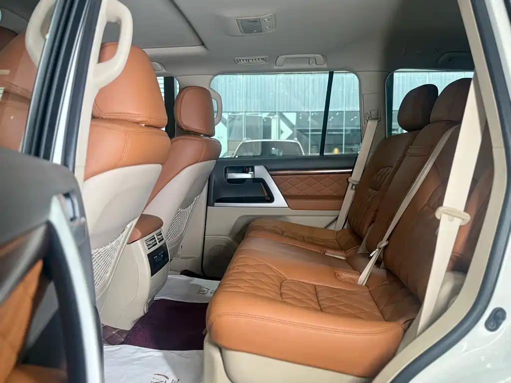 Toyota Land Cruiser — миниатюра 16