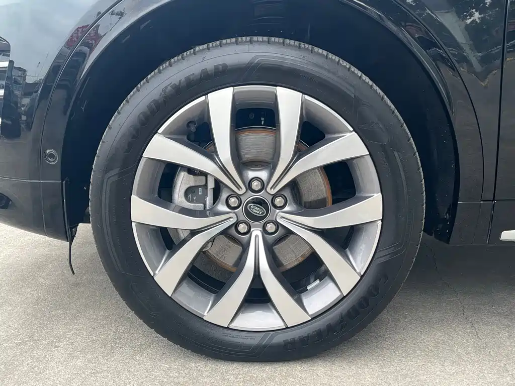 LAND ROVER DISCOVER SPORTS