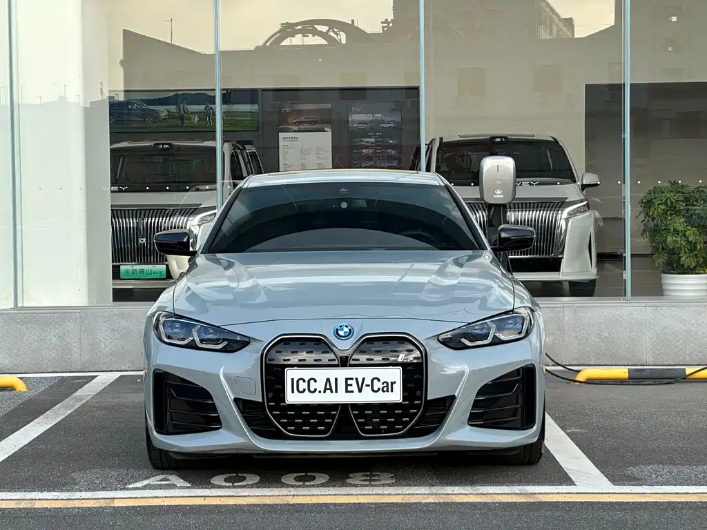 BMW i4 — миниатюра 2