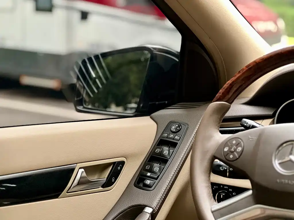 Mercedes-Benz R-Class — миниатюра 13
