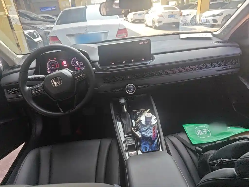 Honda Accord — миниатюра 10