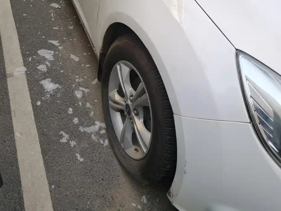 Ford Focus — миниатюра 6