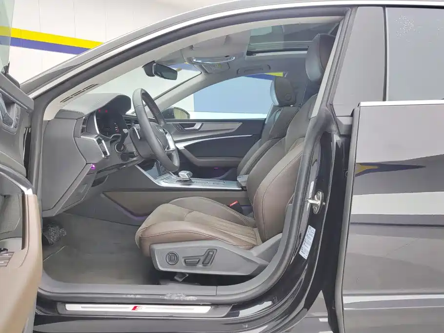 Audi A7L — миниатюра 9