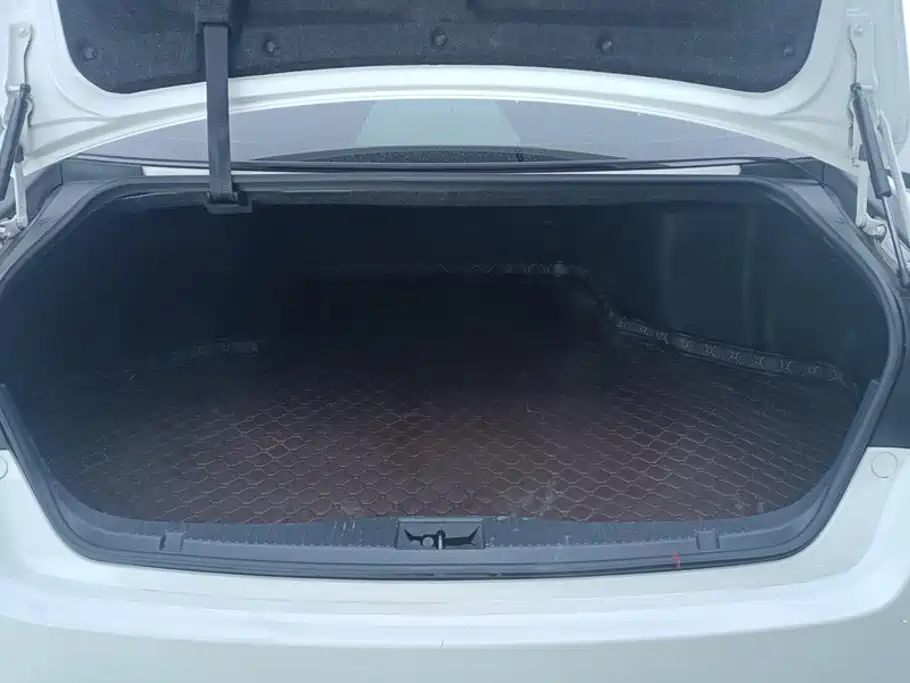 Toyota Crown 2018 2.0T