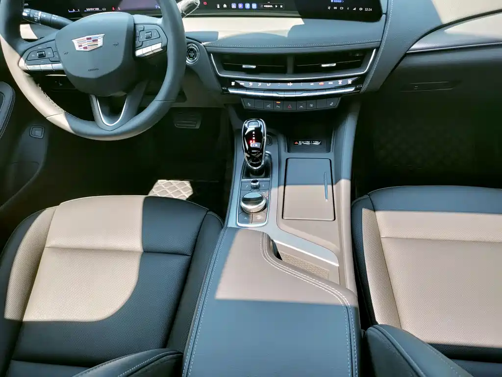 Cadillac CT5 — миниатюра 36