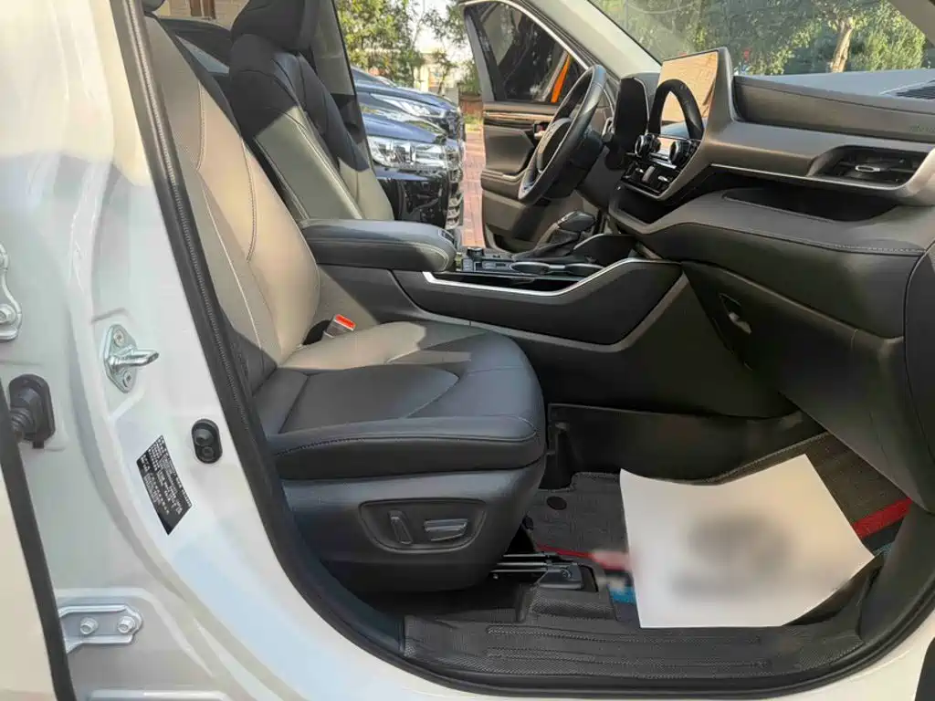 Toyota Highlander — миниатюра 20