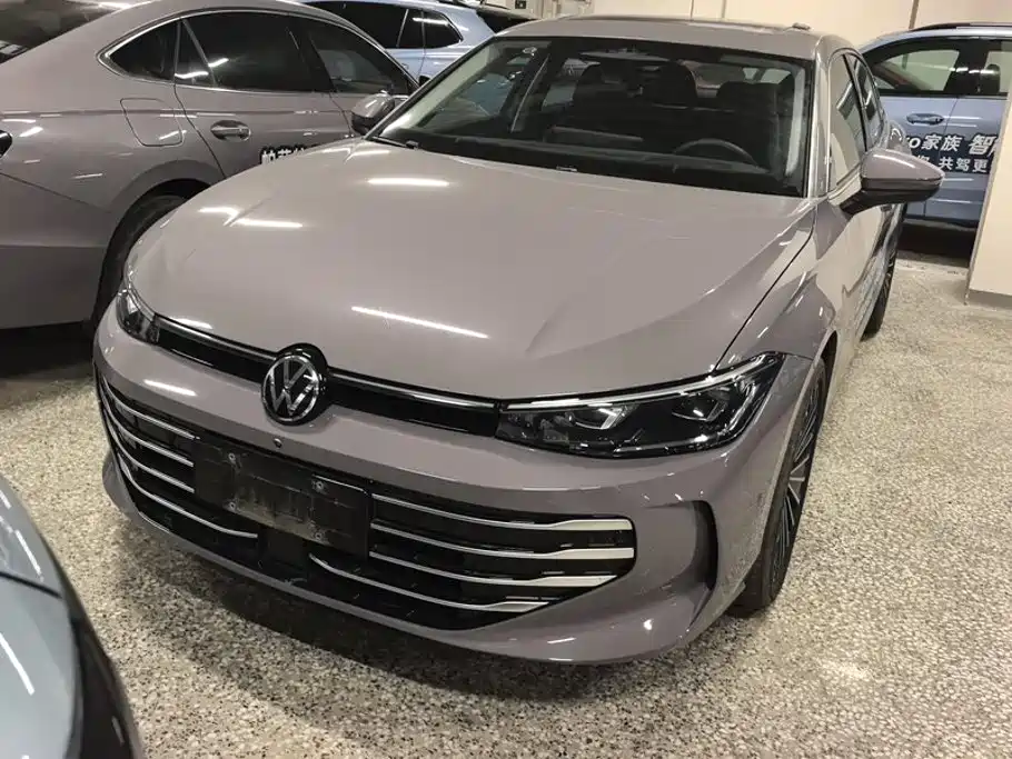 Volkswagen Passat 2025 Pro 380TSI