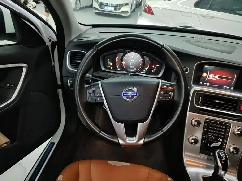 Volvo S60 — миниатюра 11
