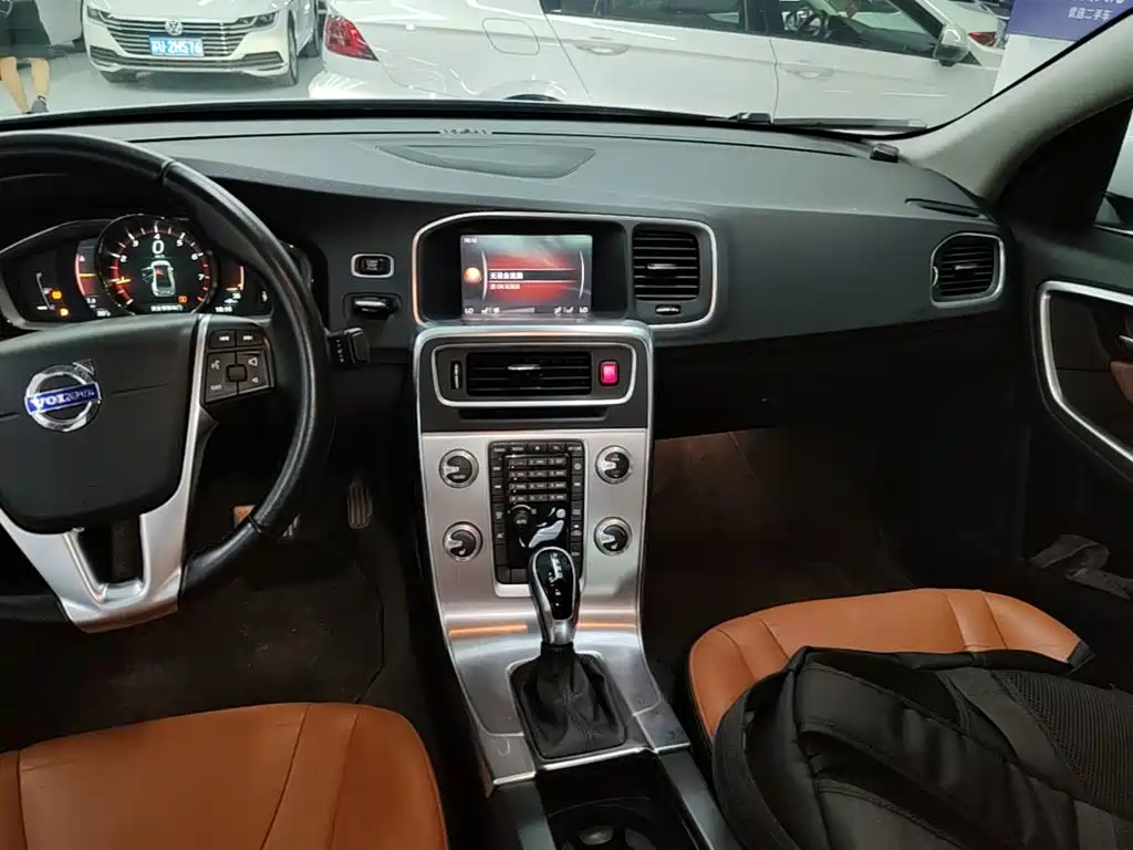 Volvo S60 — миниатюра 13