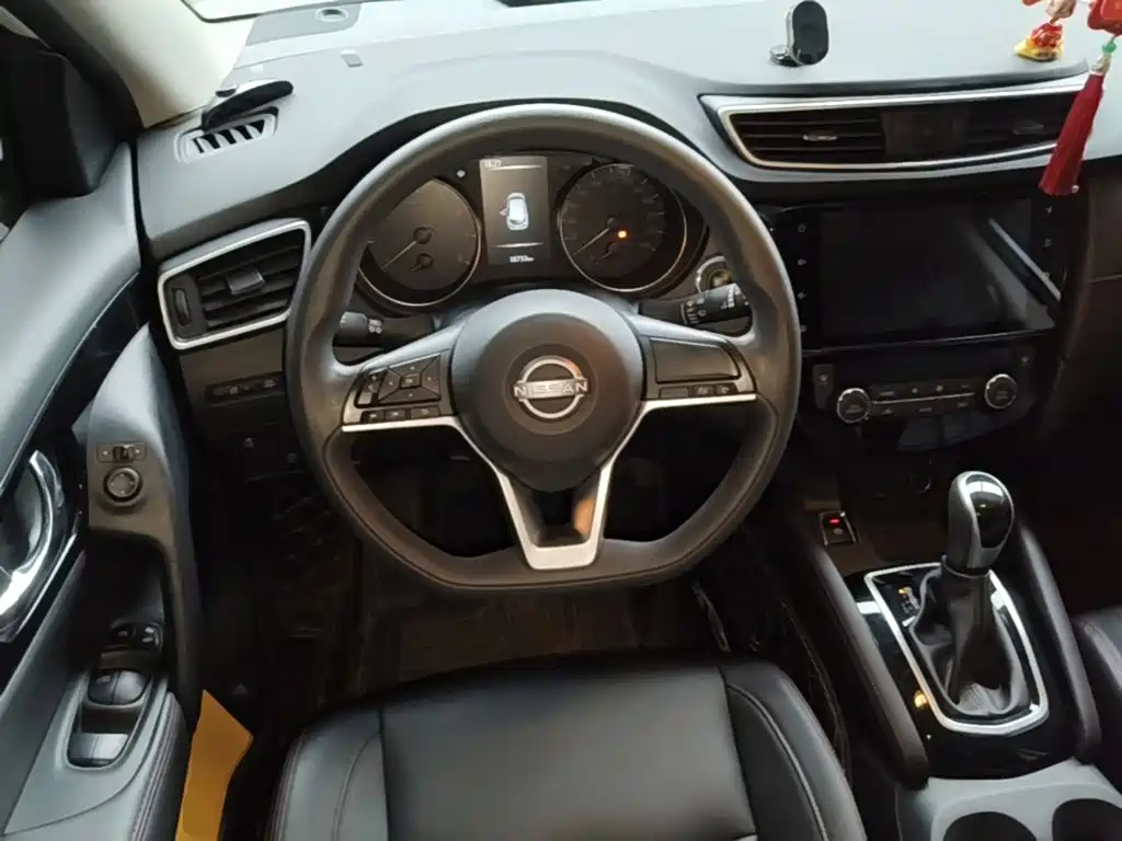 Nissan Qashqai — миниатюра 11