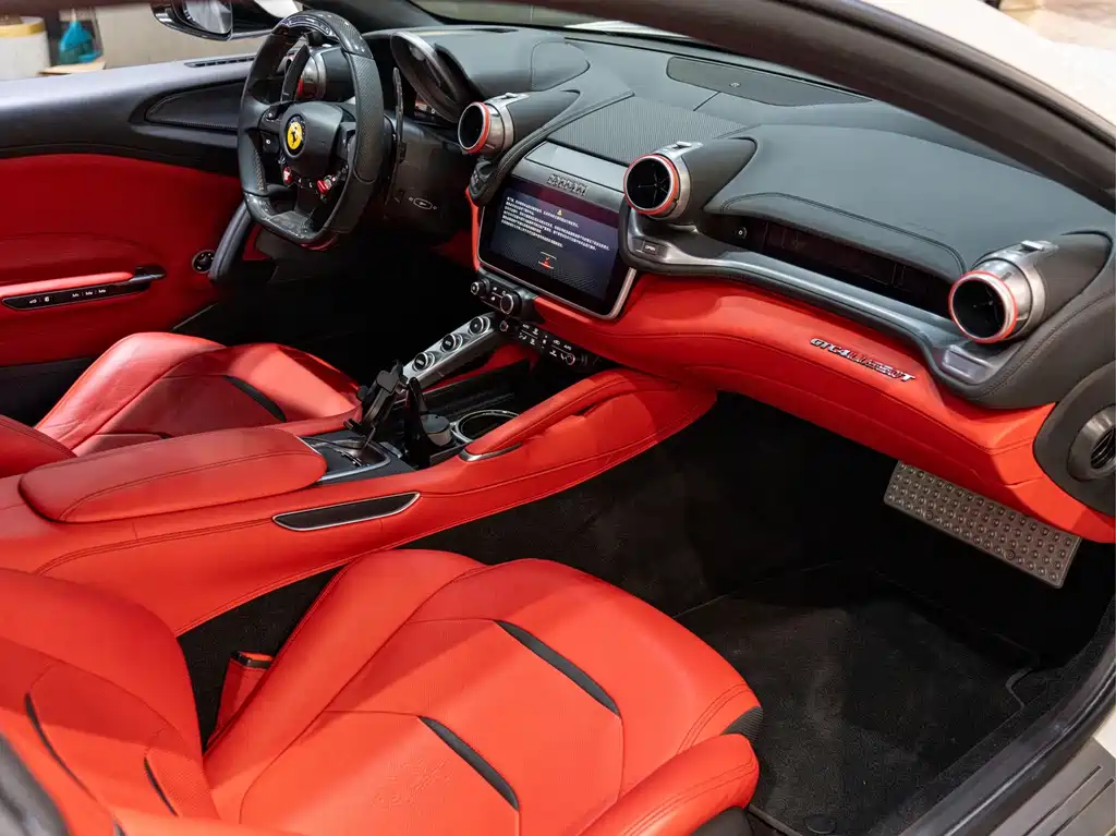 Ferrari GTC4Lusso — миниатюра 20